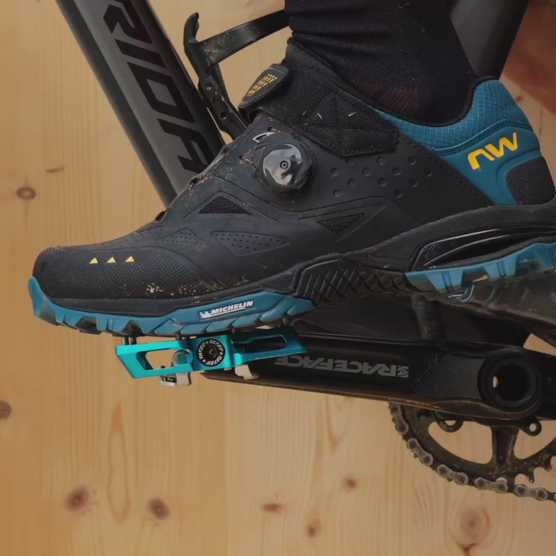 Contact Combi - flat-klick-float.mov__PID:cbb0d7c6-1092-4e75-ad15-fe7c99c2cbca